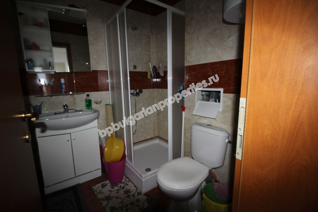 Меблированная двухкомнатная квартира на продажу в курорте Солнечный берег