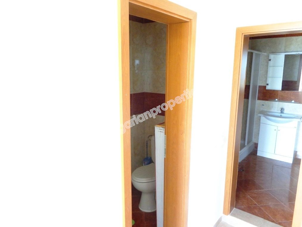 Трехкомнатная меблированная квартира с панорамным видом на море на продажу в курорте Святой Влас