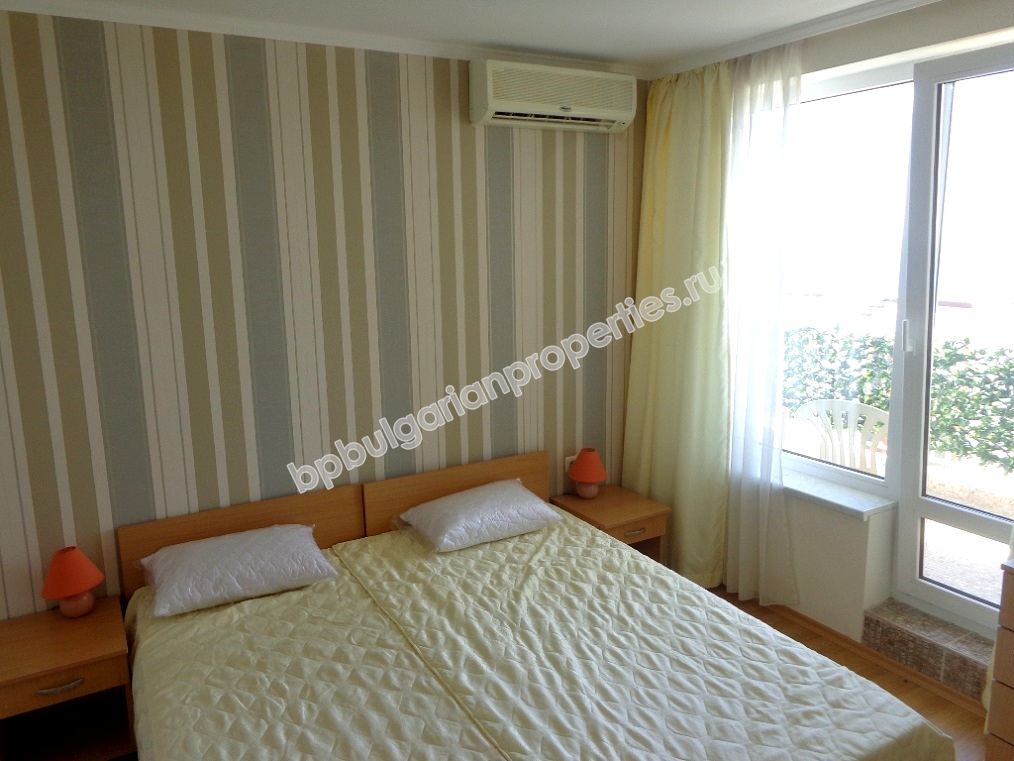 Трехкомнатная меблированная квартира с панорамным видом на море на продажу в курорте Святой Влас