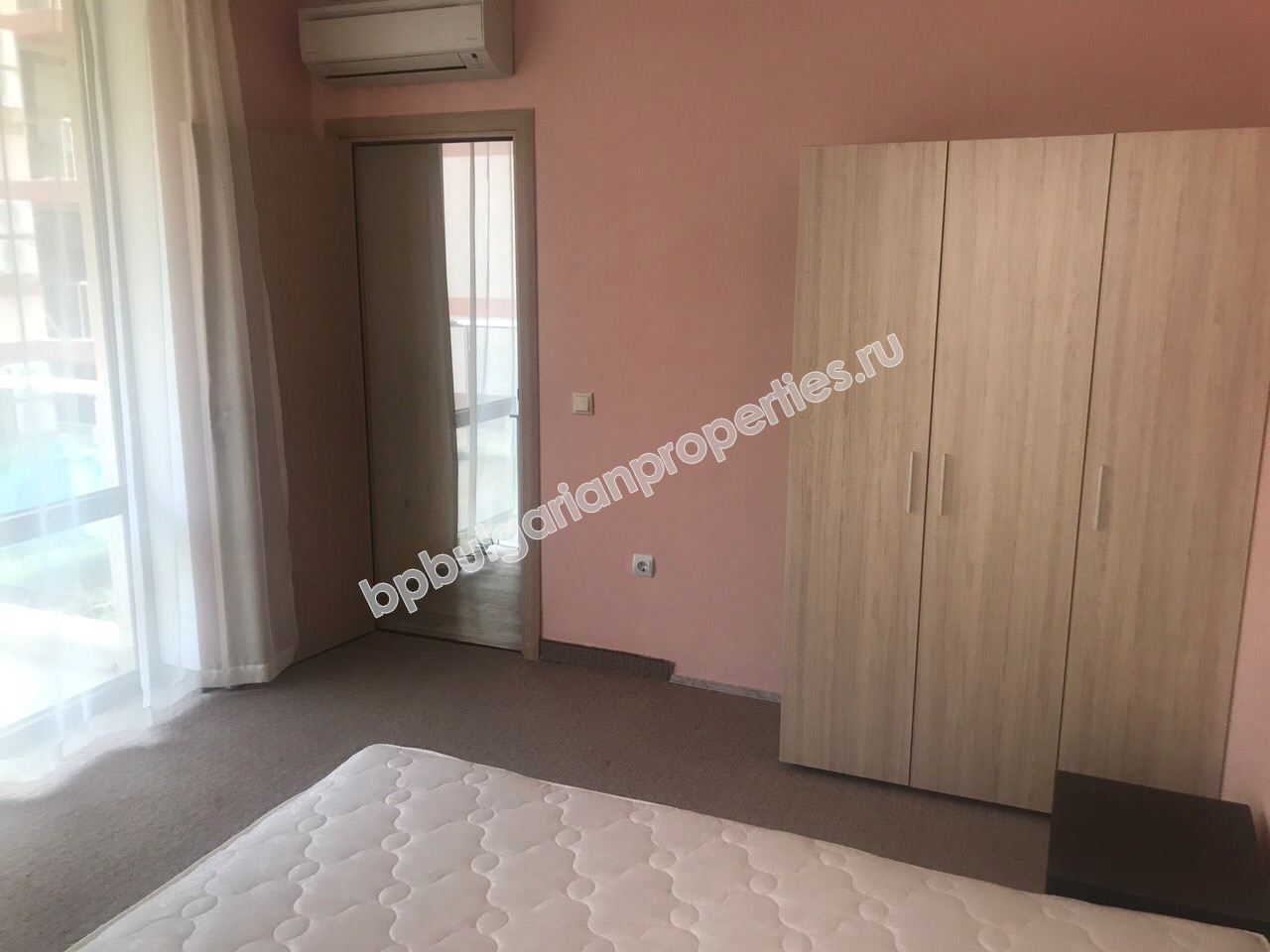 Шикарная меблированая двухкомнатная квартиры на продажу в элитном комплексе в курорте Солнечный Берег