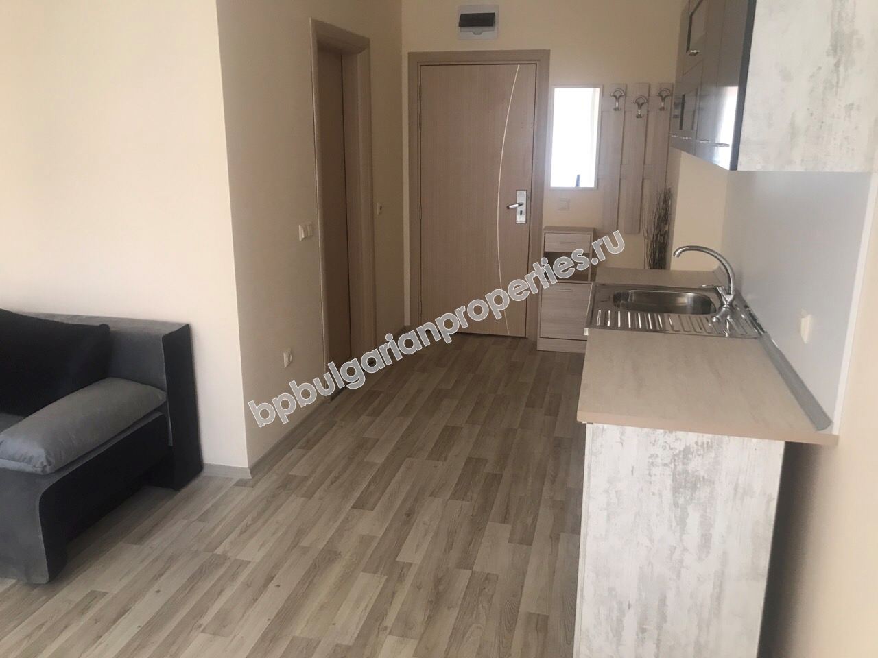 Шикарная меблированая двухкомнатная квартиры на продажу в элитном комплексе в курорте Солнечный Берег