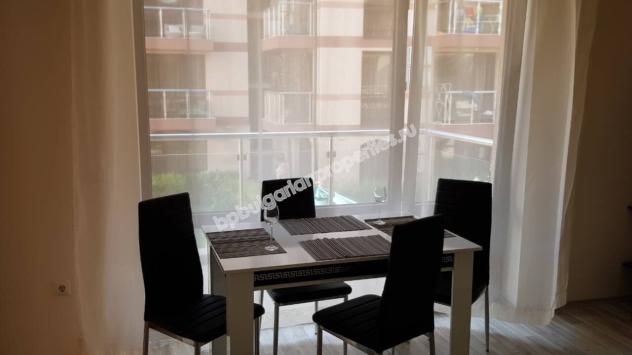 Шикарная меблированая двухкомнатная квартиры на продажу в элитном комплексе в курорте Солнечный Берег