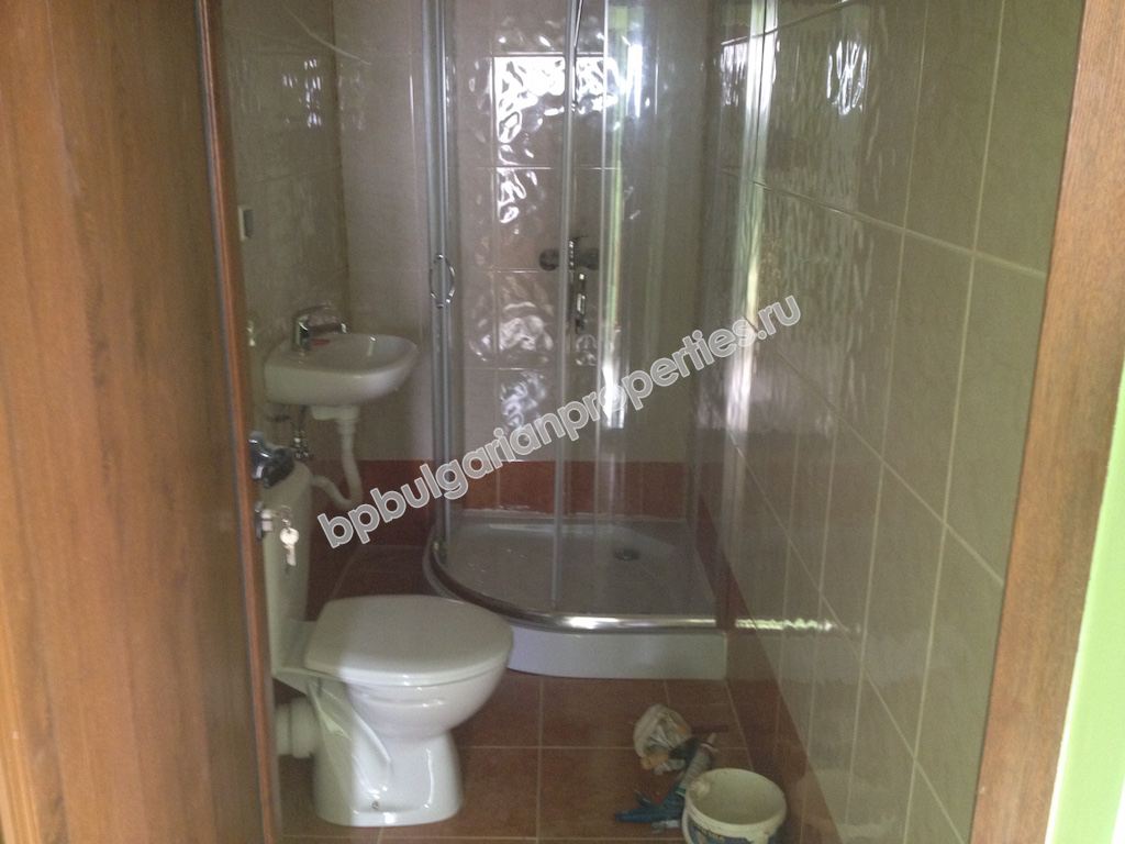 Полностью реновированный дом на продажу в деревне вблизи курорта Солнечный Берег и моря