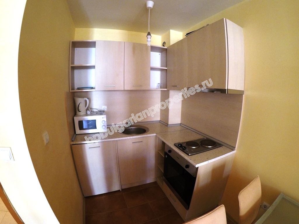 Меблированная двухкомнатная квартира близко к пляжу на продажу в курорте Солнечный Берег