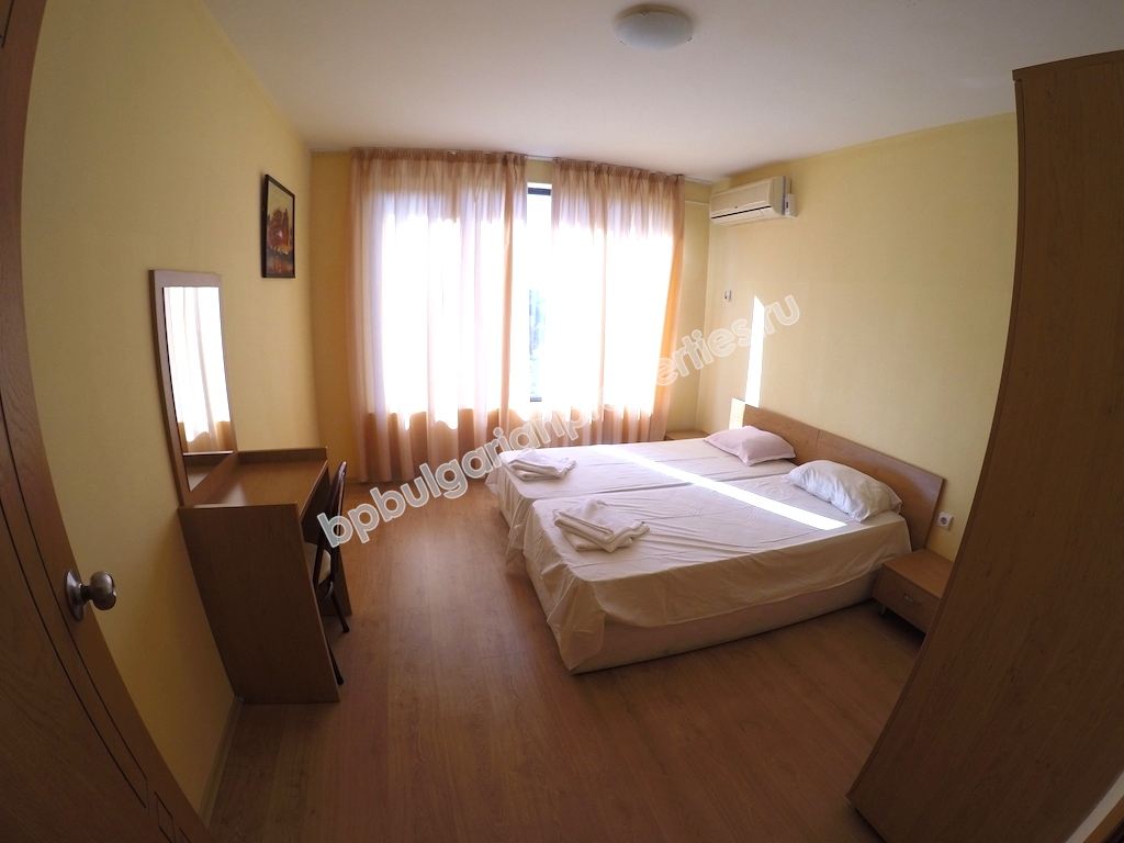 Меблированная двухкомнатная квартира близко к пляжу на продажу в курорте Солнечный Берег