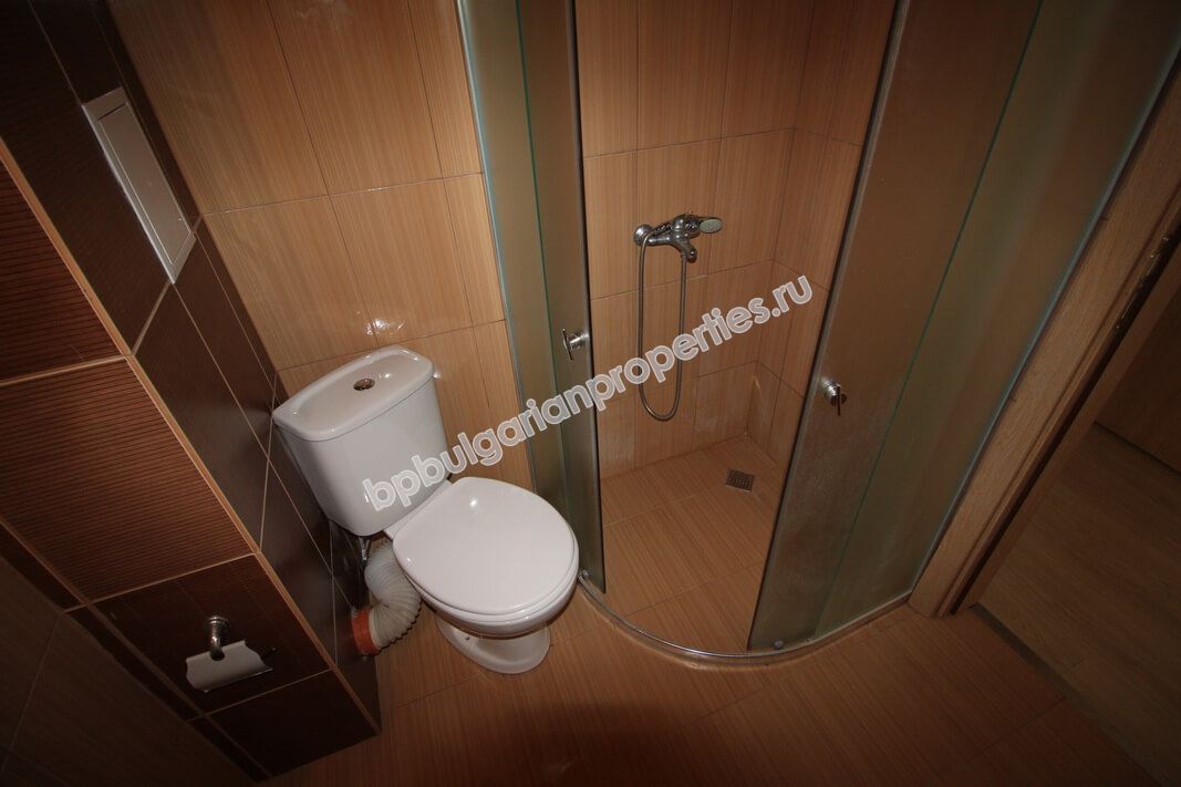 Просторная квартира недалеко от пляжа в курорте Солнечный берег