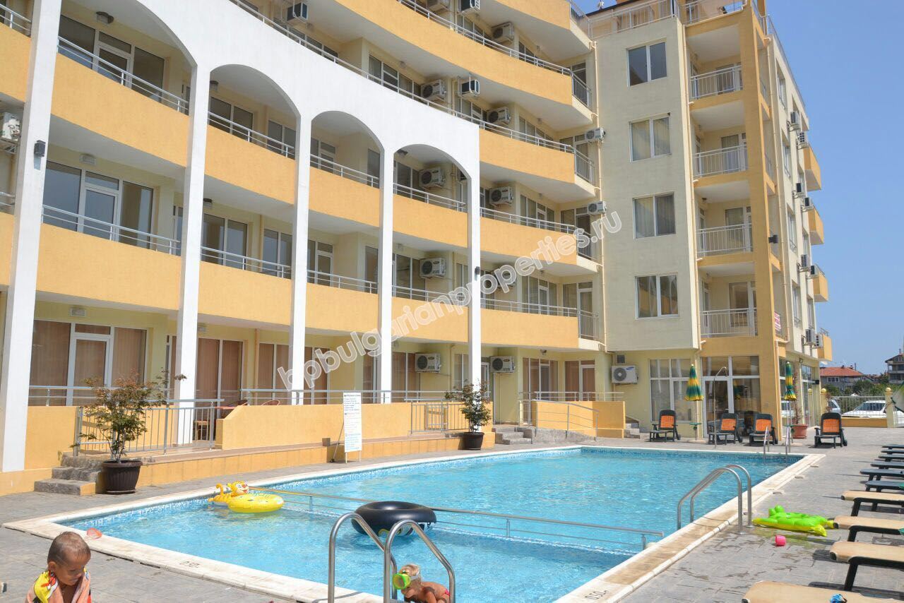 Студия в закрытом комплексе в Поморие