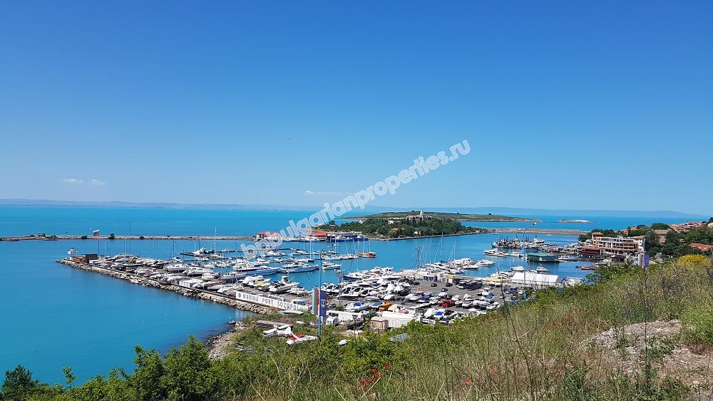 Элитная жилая недвижимость у моря в Созополе, Болгария