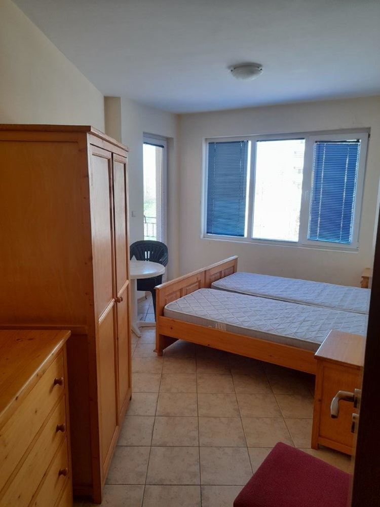 Меблированная двухкомнатная квартира в западной части Солнечного Берега