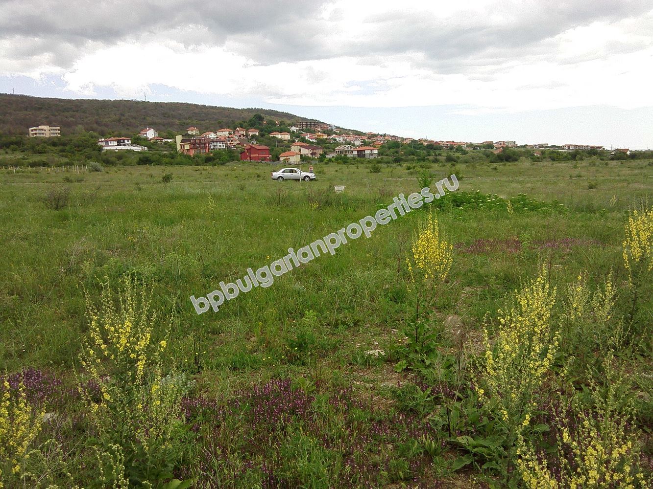 Два соседних участка под застройку в 4 км от моря