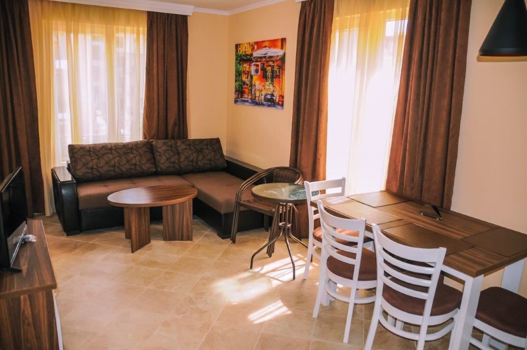 Квартира-люкс для отдыха и ПМЖ в новом жилом комплексе, Равда