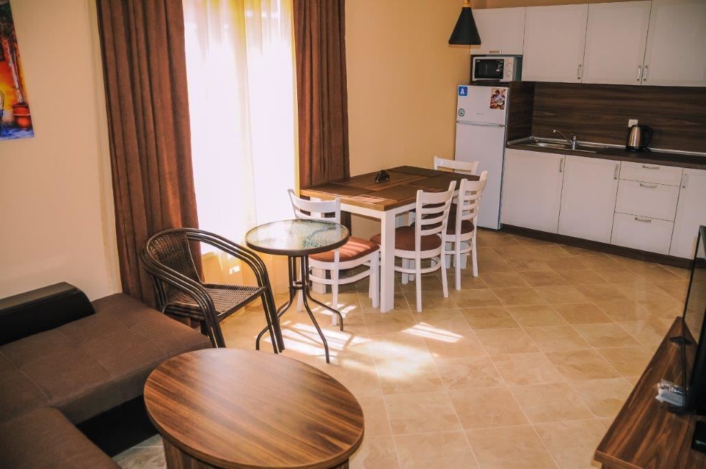 Квартира-люкс для отдыха и ПМЖ в новом жилом комплексе, Равда