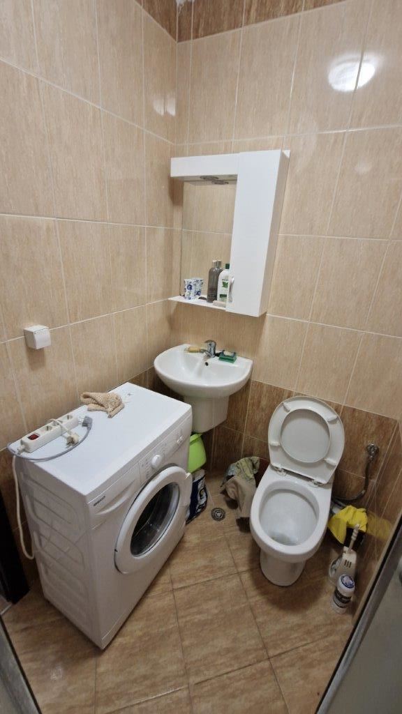 Квартира с одной спальней в жилом доме близко от моря в Равде