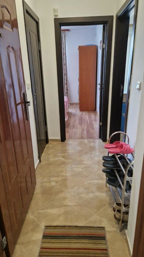 Квартира с одной спальней в жилом доме близко от моря в Равде