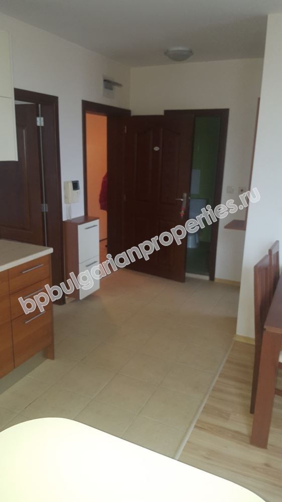 Меблированные апартаменты-люкс с видом на море рядом с пляжем в Равде