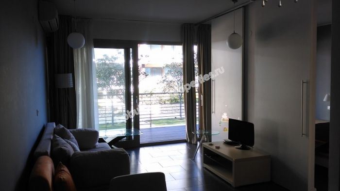 Недвижимость для инвестиции. Выгодная квартира с видом на море в комплексе-люкс на первой линии в Обзор