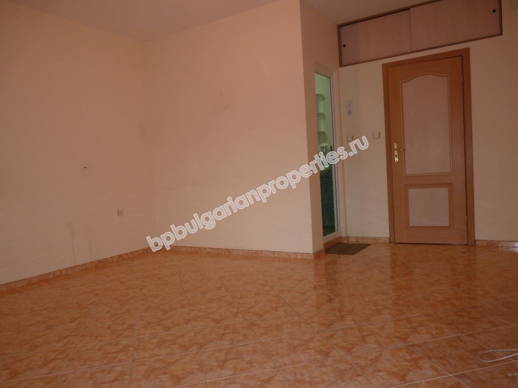 Дешевая двухкомнатная квартира близко от пляжа в центре Помория