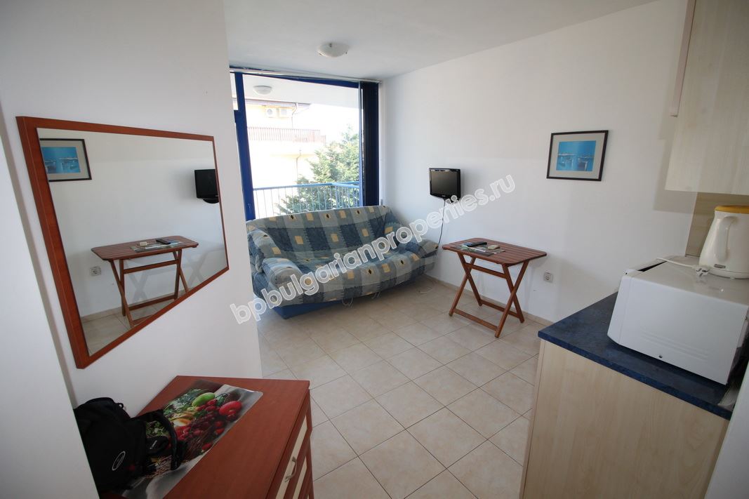 Дешевая квартира для инвестиции в 100 м от моря, Солнечный Берег