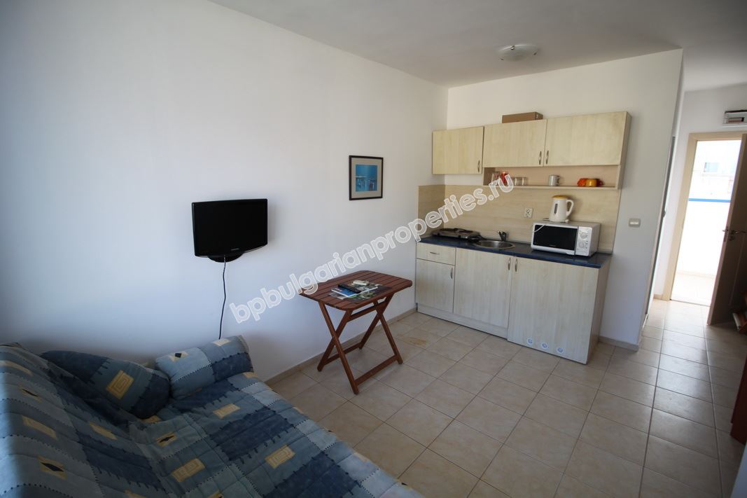 Дешевая квартира для инвестиции в 100 м от моря, Солнечный Берег