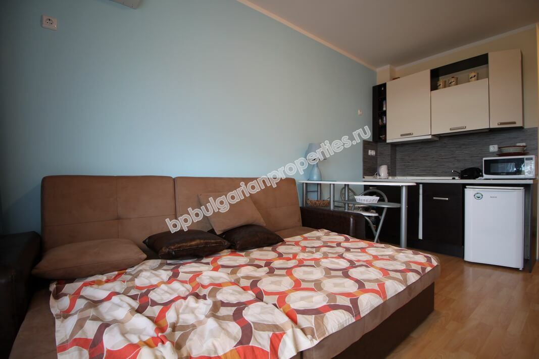 Дешевая студия с новой мебелью близко от моря в Болгарии