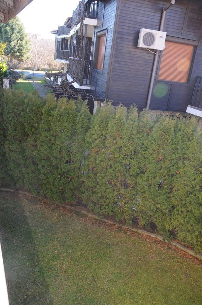 Трехэтажный меблированный дом в комплексе с бассейном в 50 м от Райского залива, Созополь