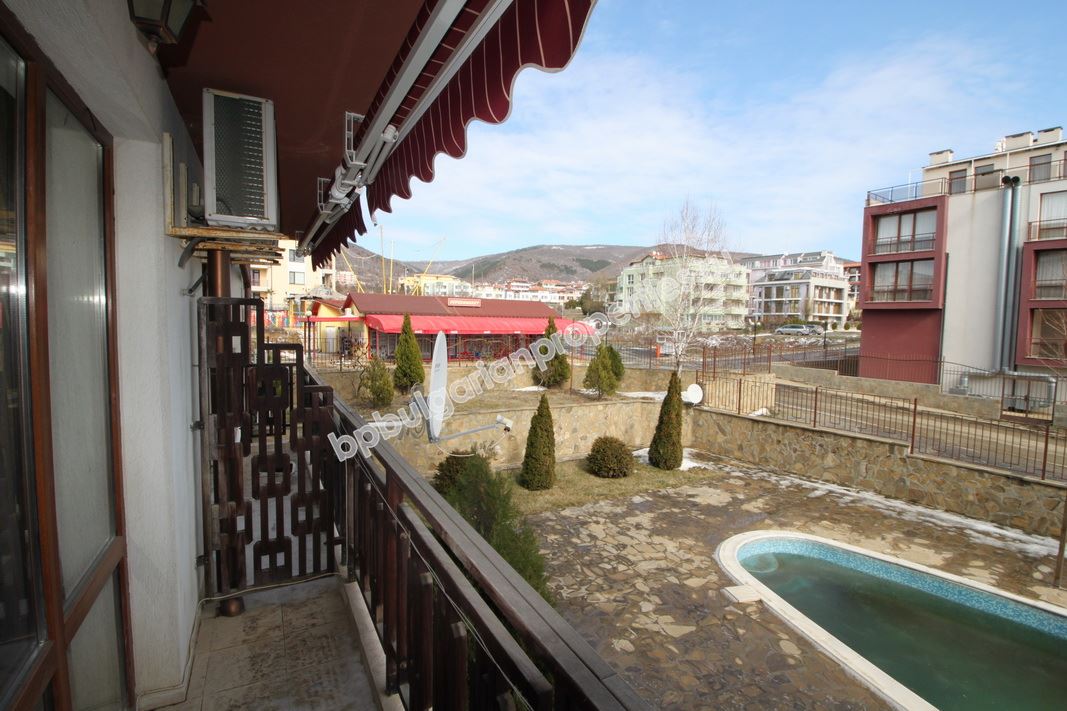 Меблированная недорогая студия в комплексе с бассейном близко от моря, Святой Влас