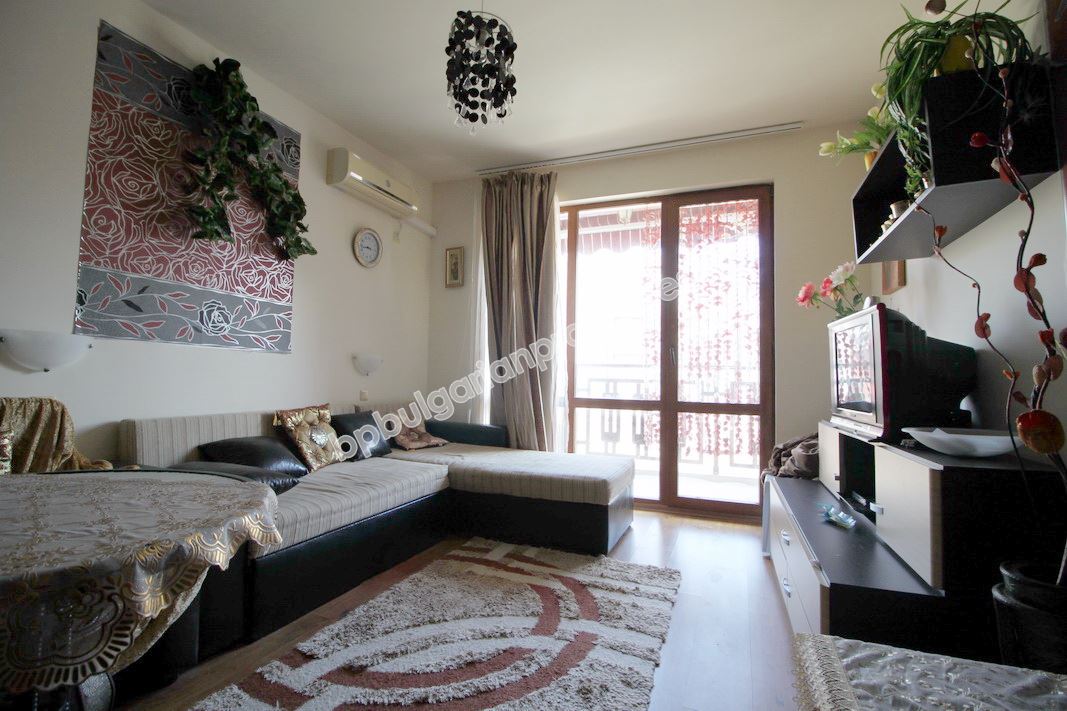 Меблированная недорогая студия в комплексе с бассейном близко от моря, Святой Влас