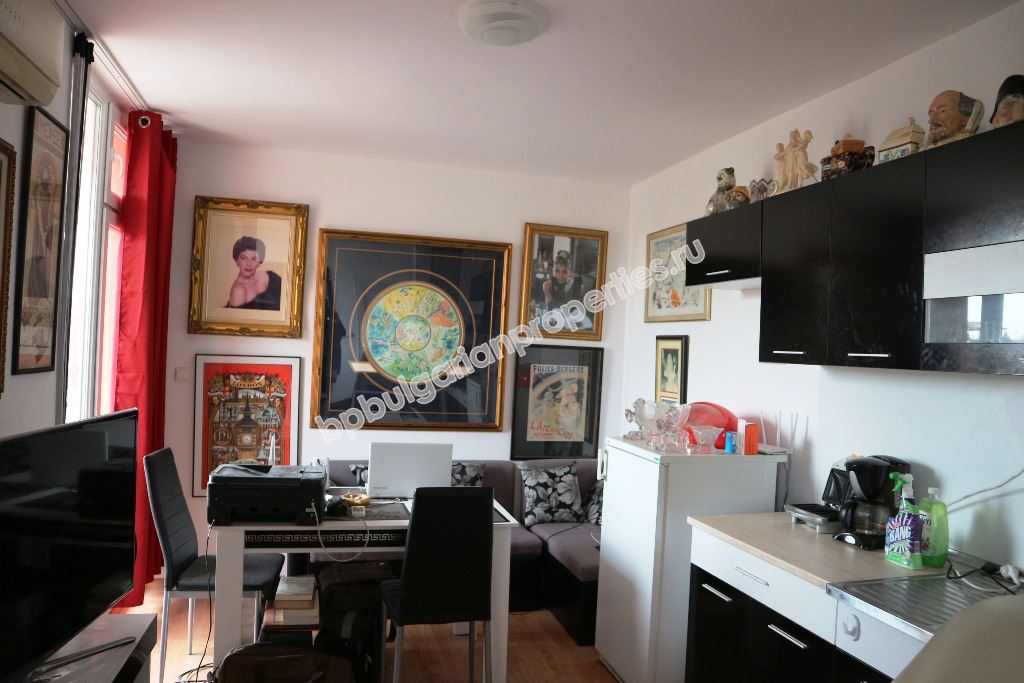 Дешевая двухкомнатная квартира на Солнечном Берегу для инвестиции