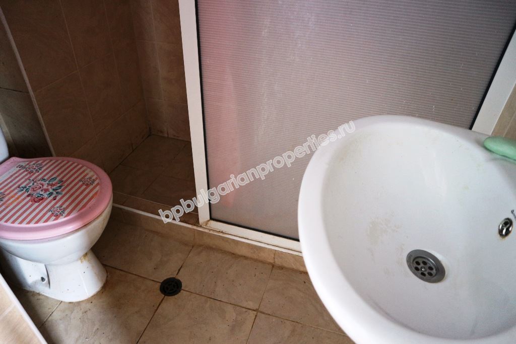 Дешевая двухкомнатная квартира на Солнечном Берегу для инвестиции