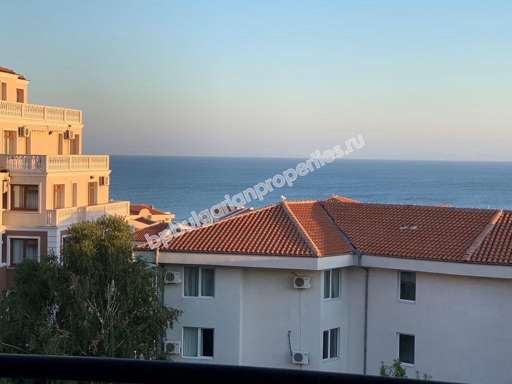 Квартира с панорамным видом на море близко от яхтенной пристани в Святом Власе