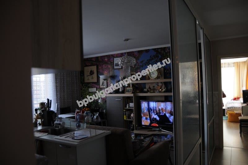 Просторные панорамные апартаменты близко от моря в Равде