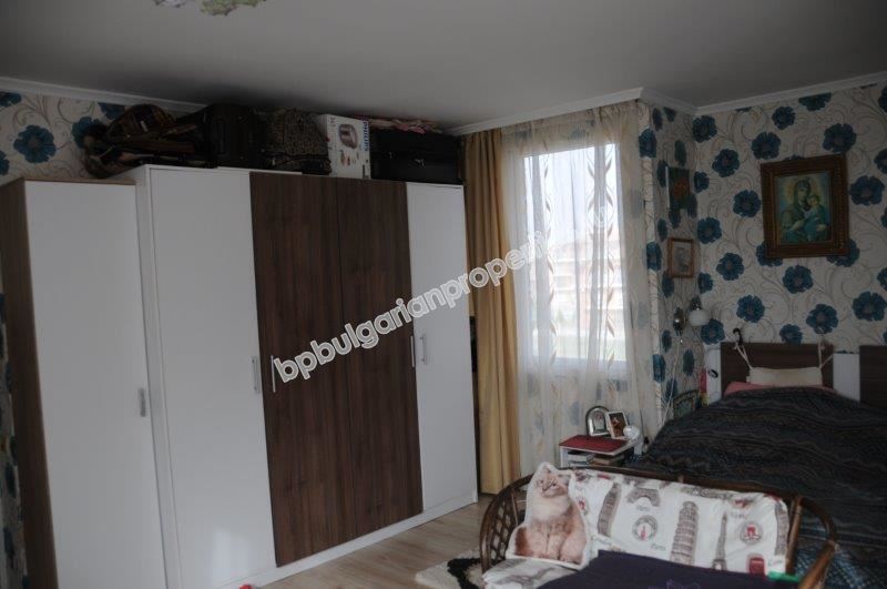 Просторные панорамные апартаменты близко от моря в Равде