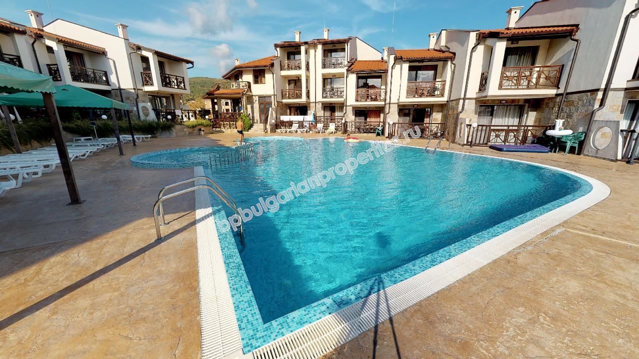 Двухэтажный дом-таунхаус в 2-х км от моря по разумной цене