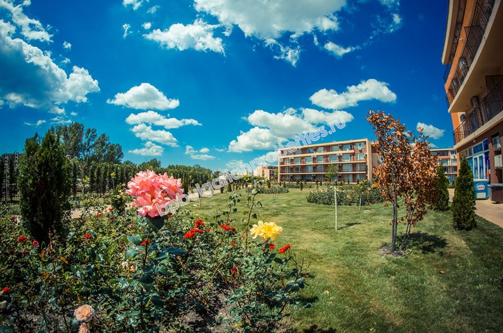 Вторичная продажа - односпальные апартаменты в закрытом комплексе на Солнечном