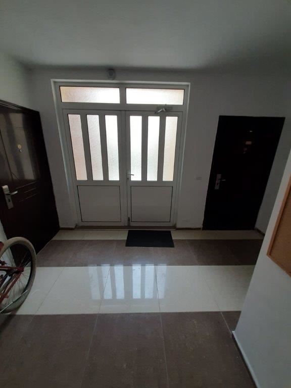 Дешевая студия без таксы обслуживания близко от моря в Равде