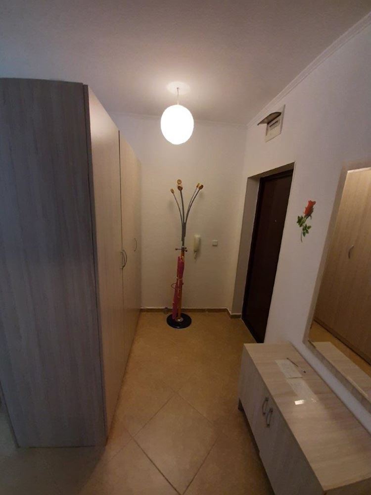 Дешевая студия без таксы обслуживания близко от моря в Равде