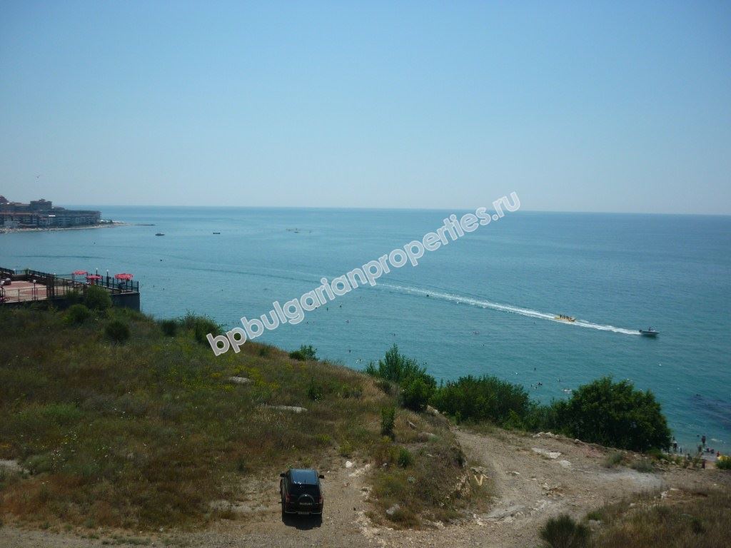 Большая студия с панорамным видом на море на первой линии