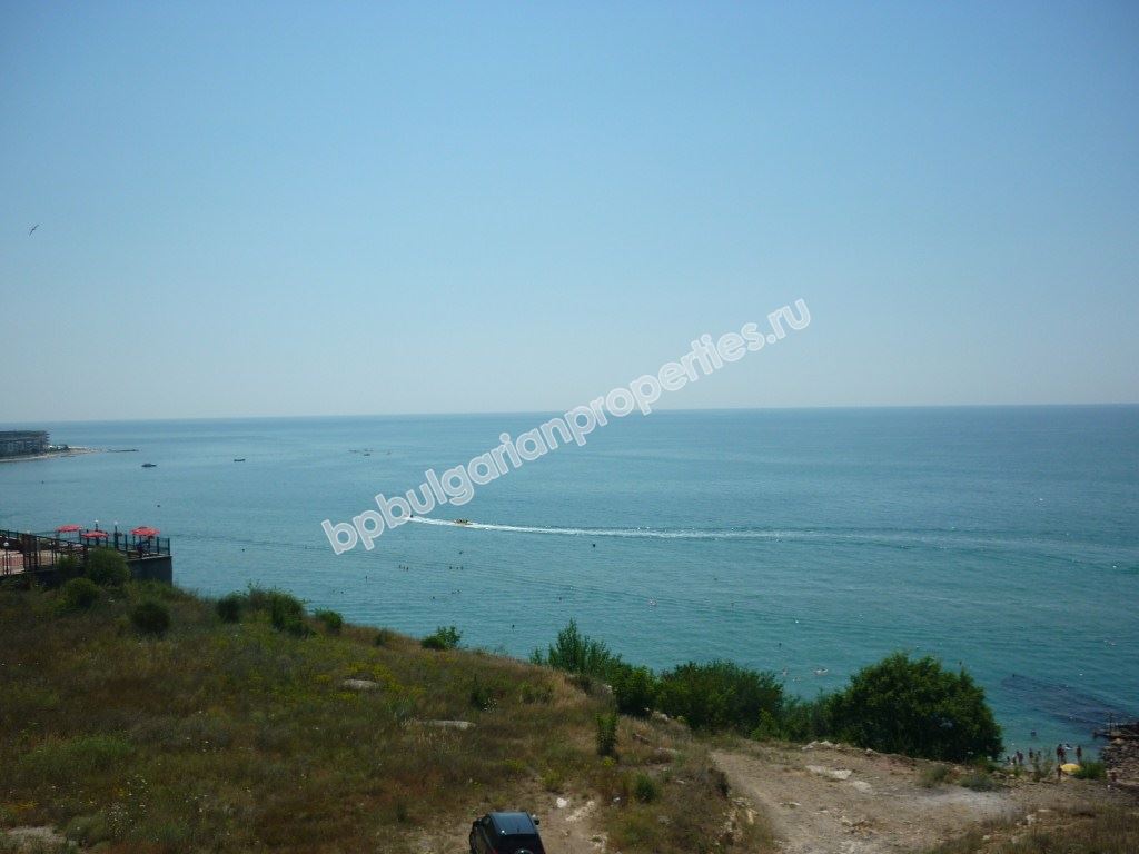 Большая студия с панорамным видом на море на первой линии