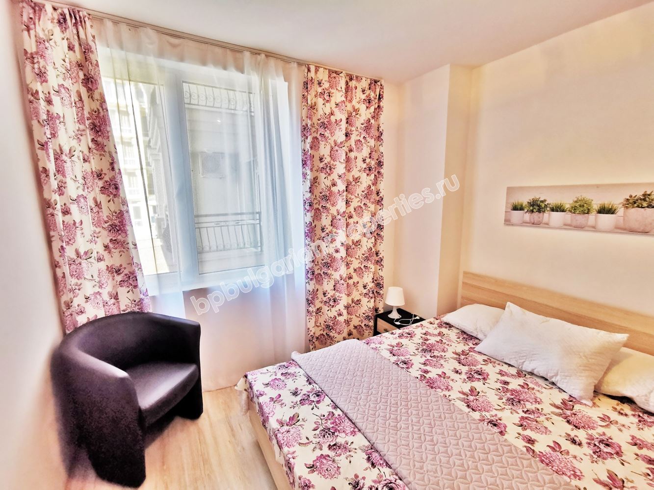 Недорогая вторичка в Святом Власе - меблированная двушка в новом комплексе