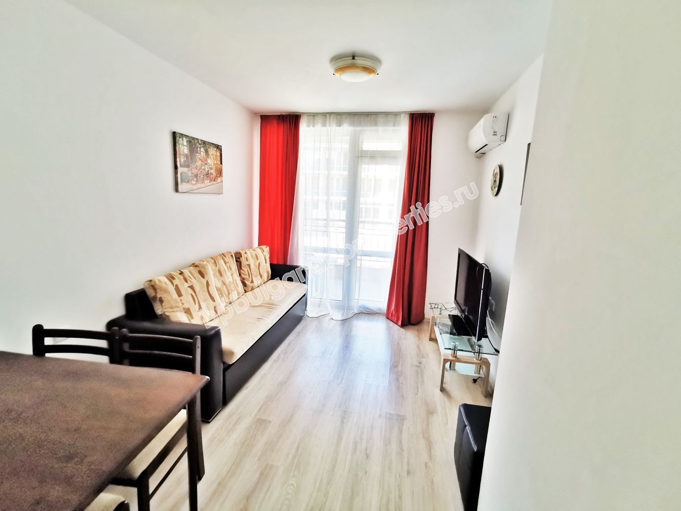 Недорогая вторичка в Святом Власе - меблированная двушка в новом комплексе