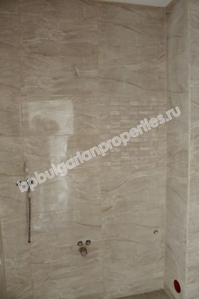 Квартиры в новом жилом доме близко от моря в Равде