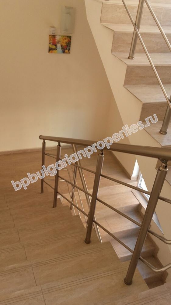 Квартиры в новом жилом доме близко от моря в Равде