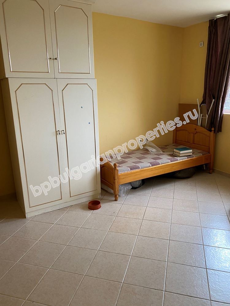 Дешевая двухкомнатная квартира в центральной части Равды