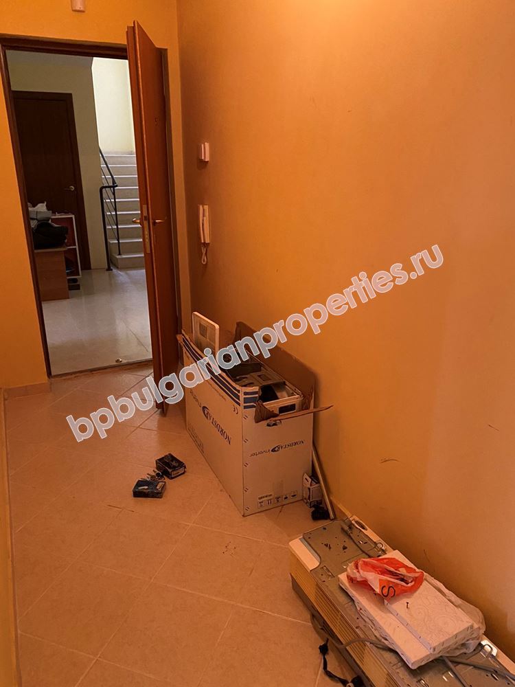 Дешевая двухкомнатная квартира в центральной части Равды