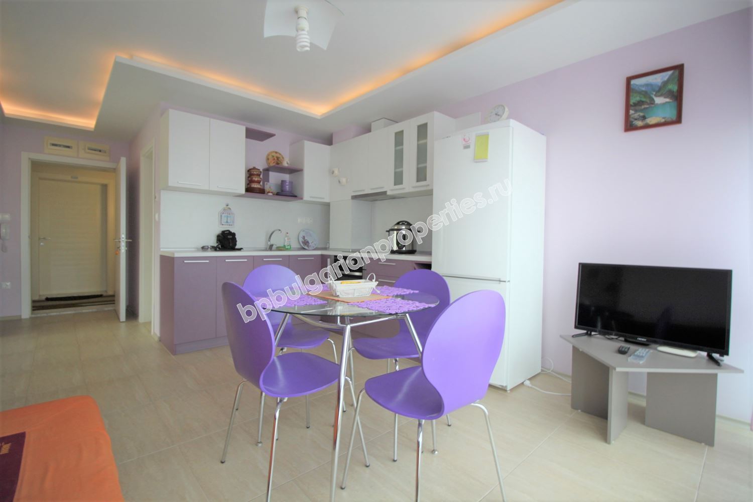 Меблированная квартира с 2 спальнями близко от моря в Равде