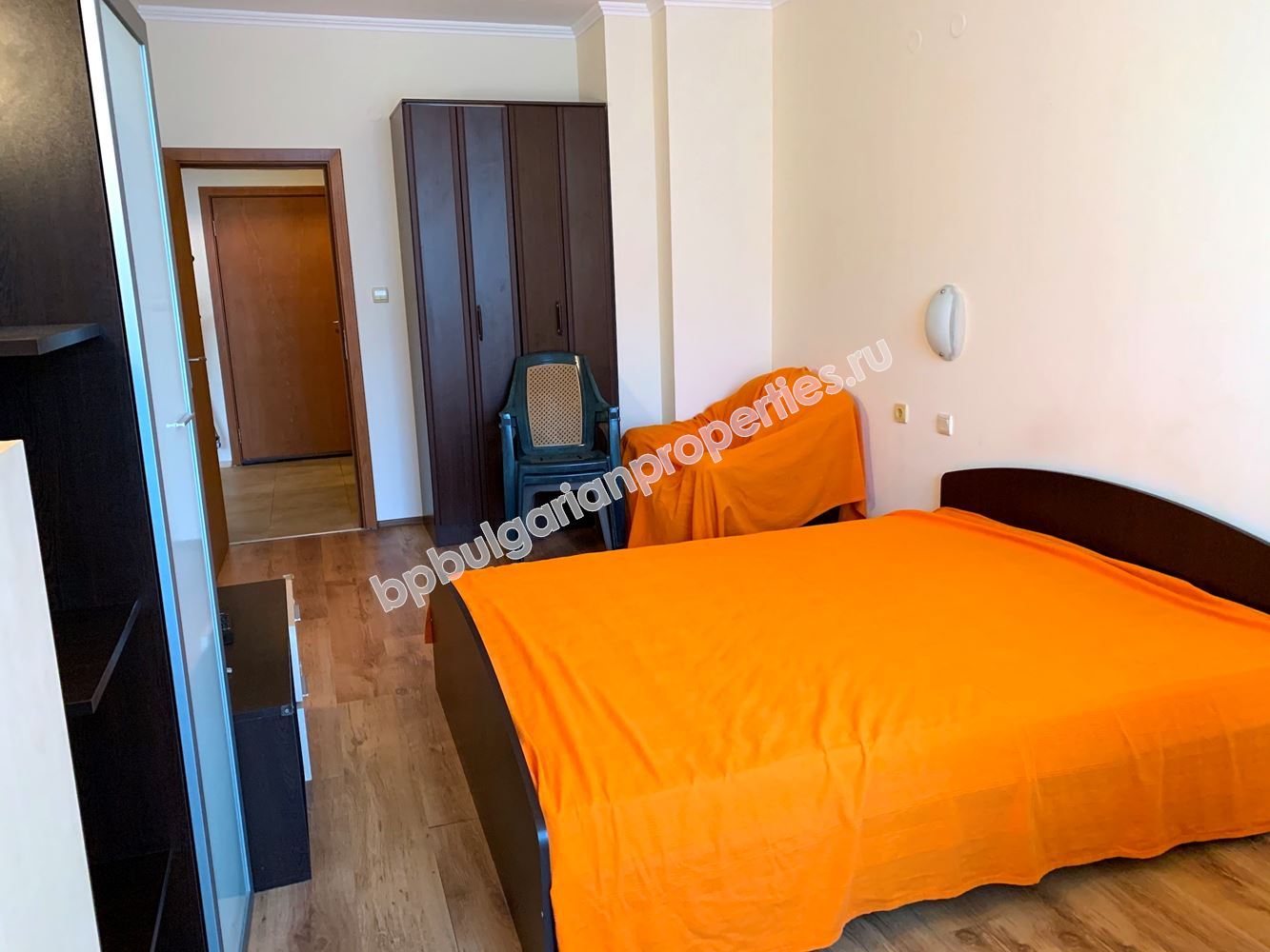 Квартира с видом на море на первой линии в Несебре