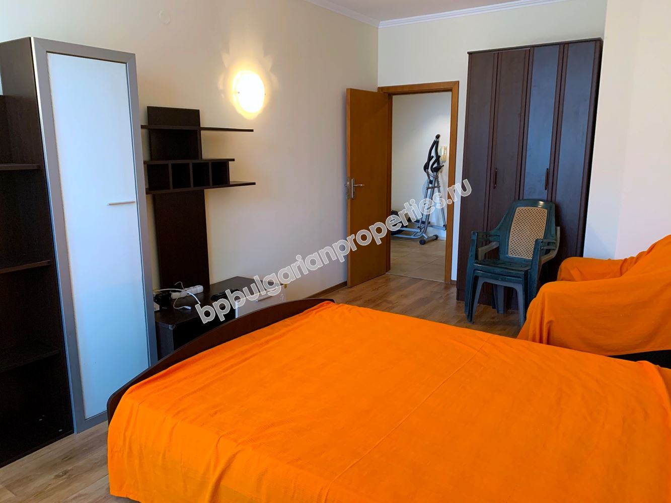 Квартира с видом на море на первой линии в Несебре