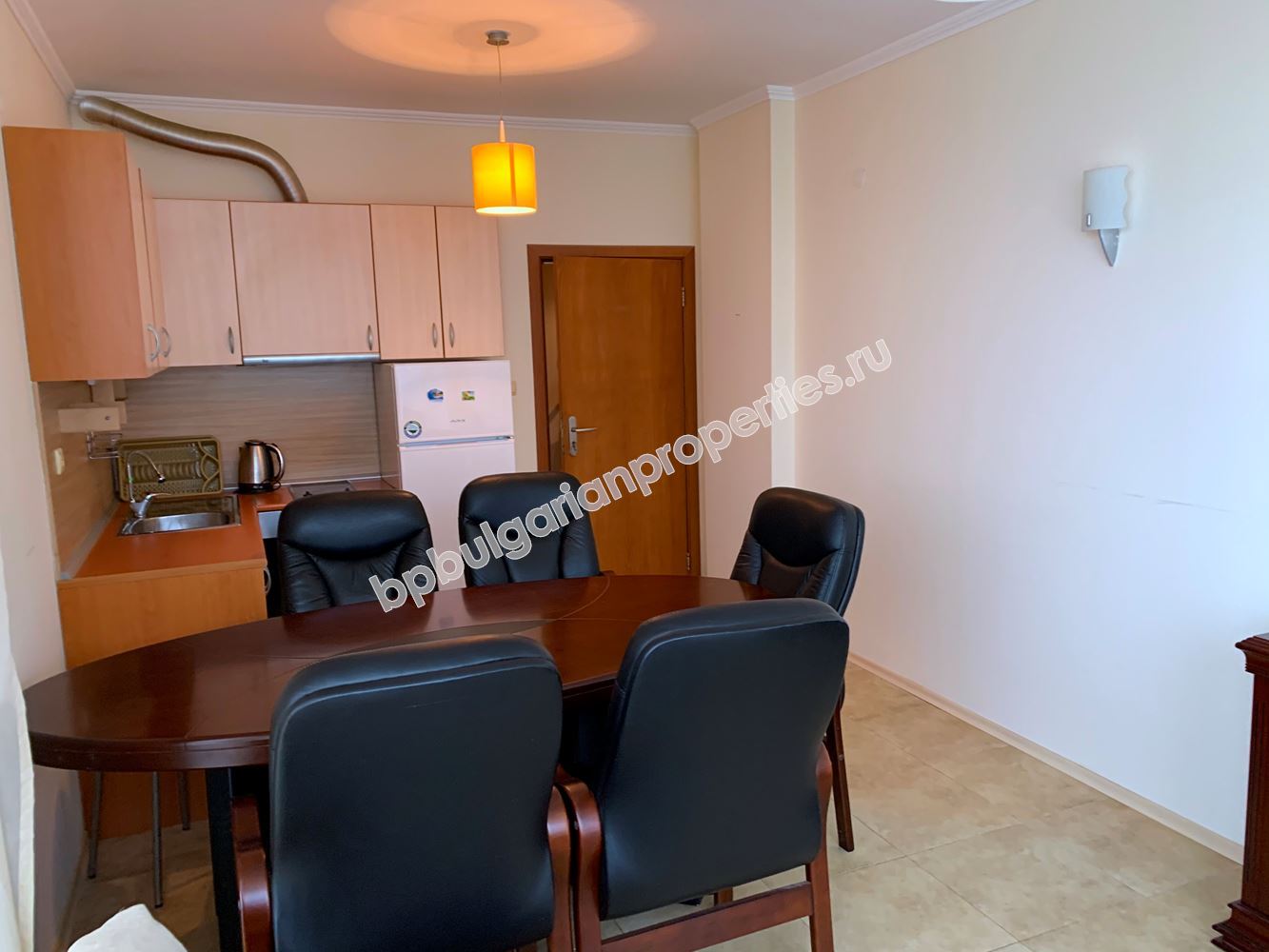 Квартира с видом на море на первой линии в Несебре