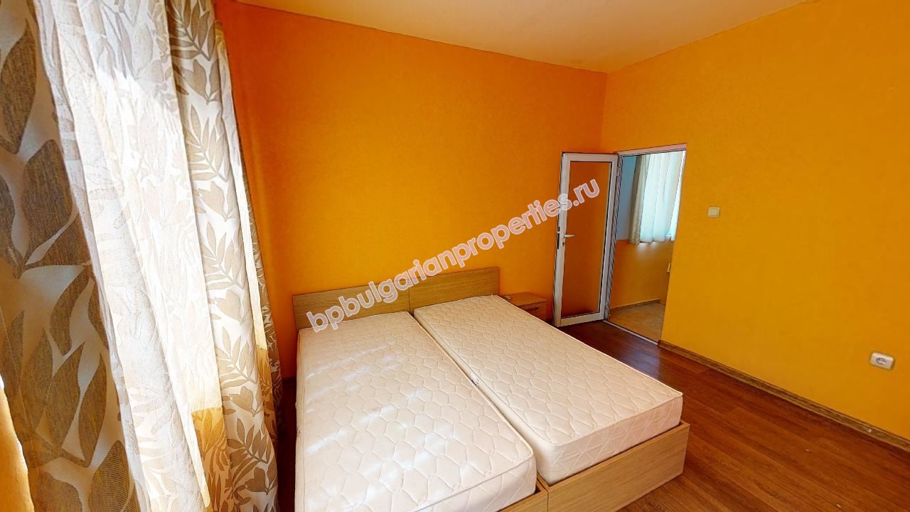 Двухэтажный дом с тремя спальнями и бассейном близко от города Бургас и моря