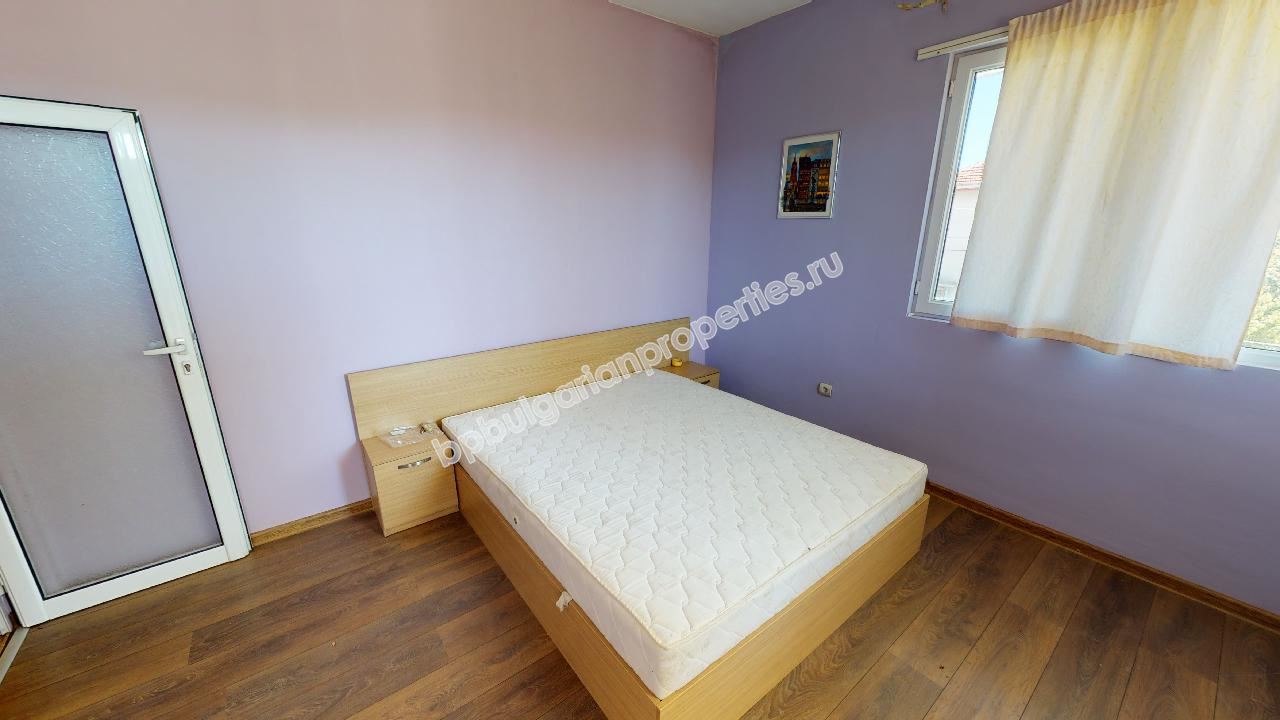 Двухэтажный дом с тремя спальнями и бассейном близко от города Бургас и моря